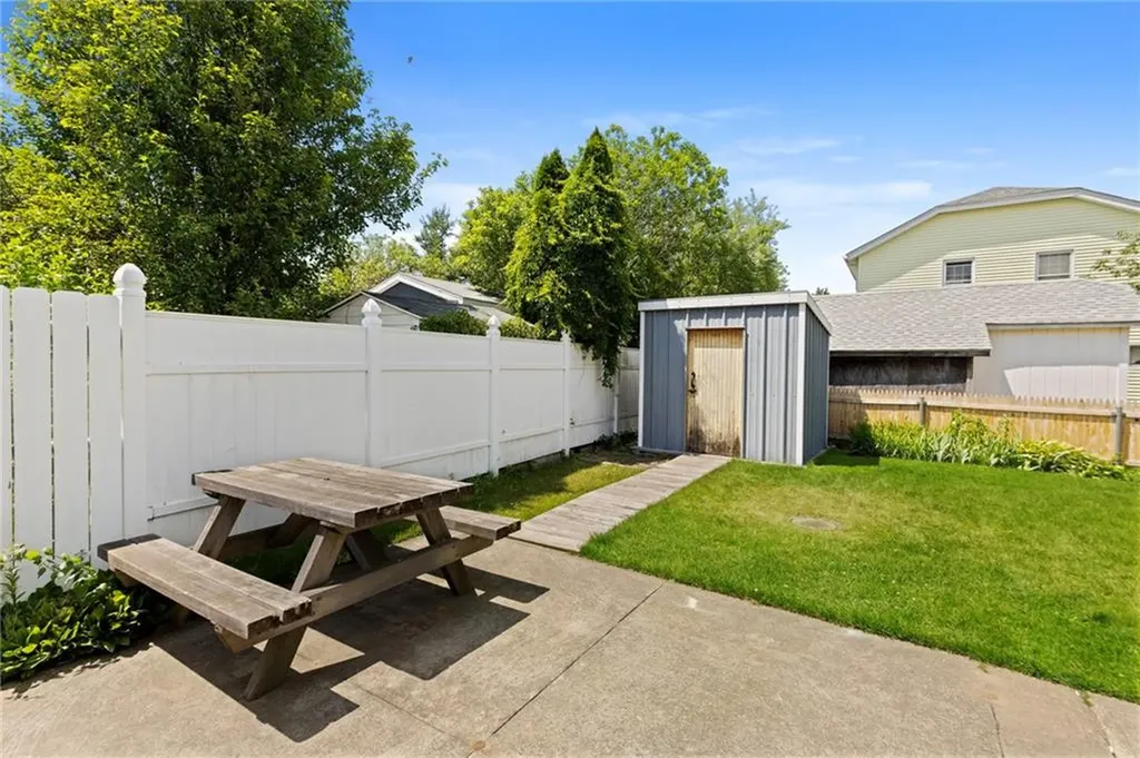 205 Pawtuxet Avenue Warwick RI 02888