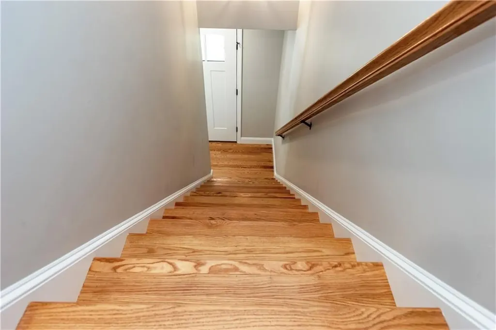 81 83 Cadora Avenue Warwick RI 02818