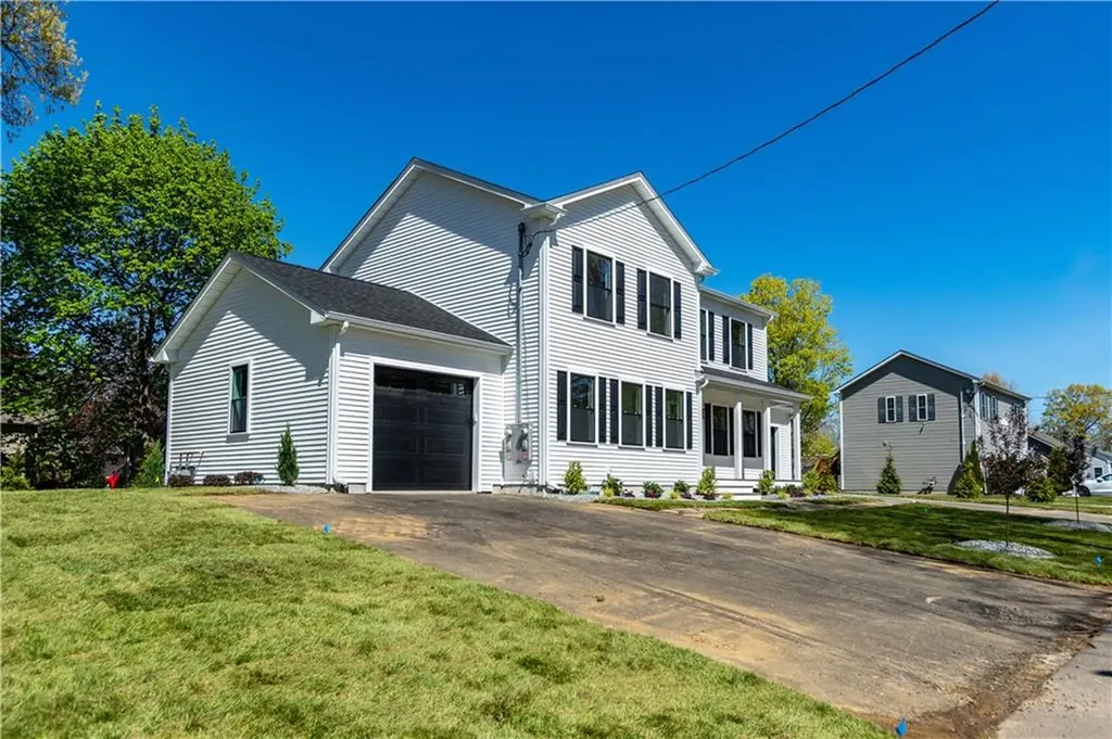 81 83 Cadora Avenue Warwick RI 02818