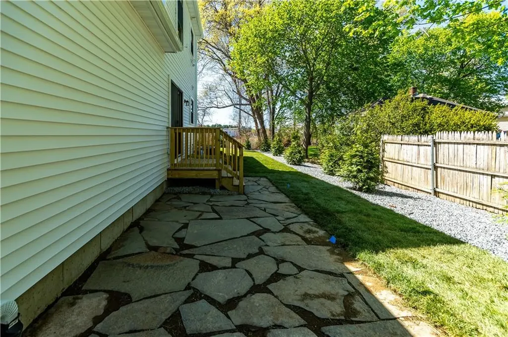 81 83 Cadora Avenue Warwick RI 02818