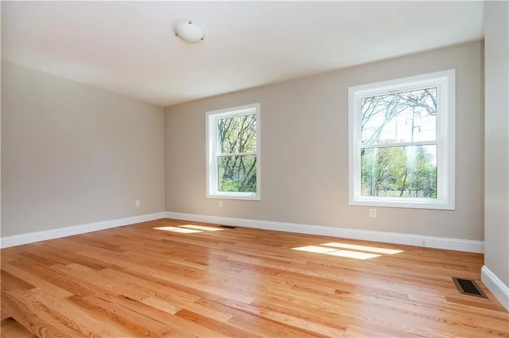 81 83 Cadora Avenue Warwick RI 02818