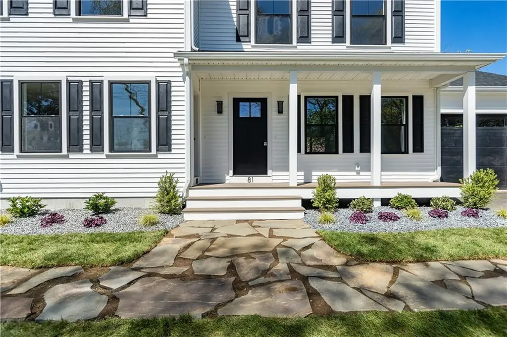 81 83 Cadora Avenue Warwick RI 02818