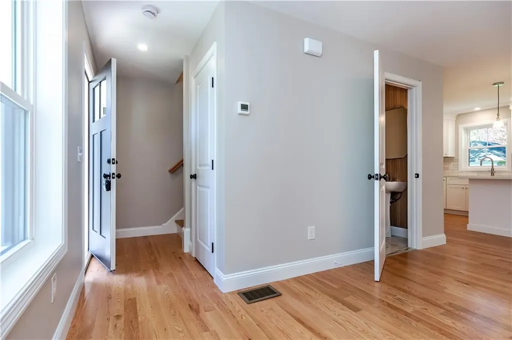 81 83 Cadora Avenue Warwick RI 02818