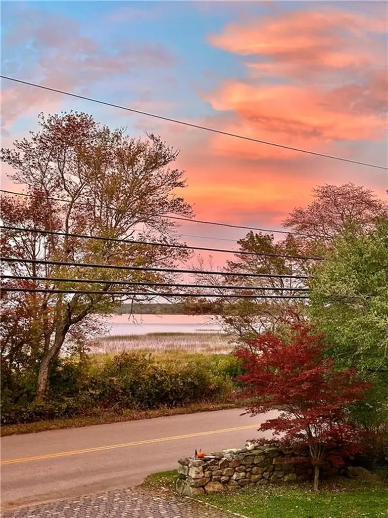 608 Wordens Pond Road South Kingstown RI 02879