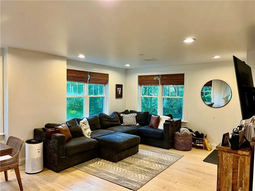 608 Wordens Pond Road South Kingstown RI 02879