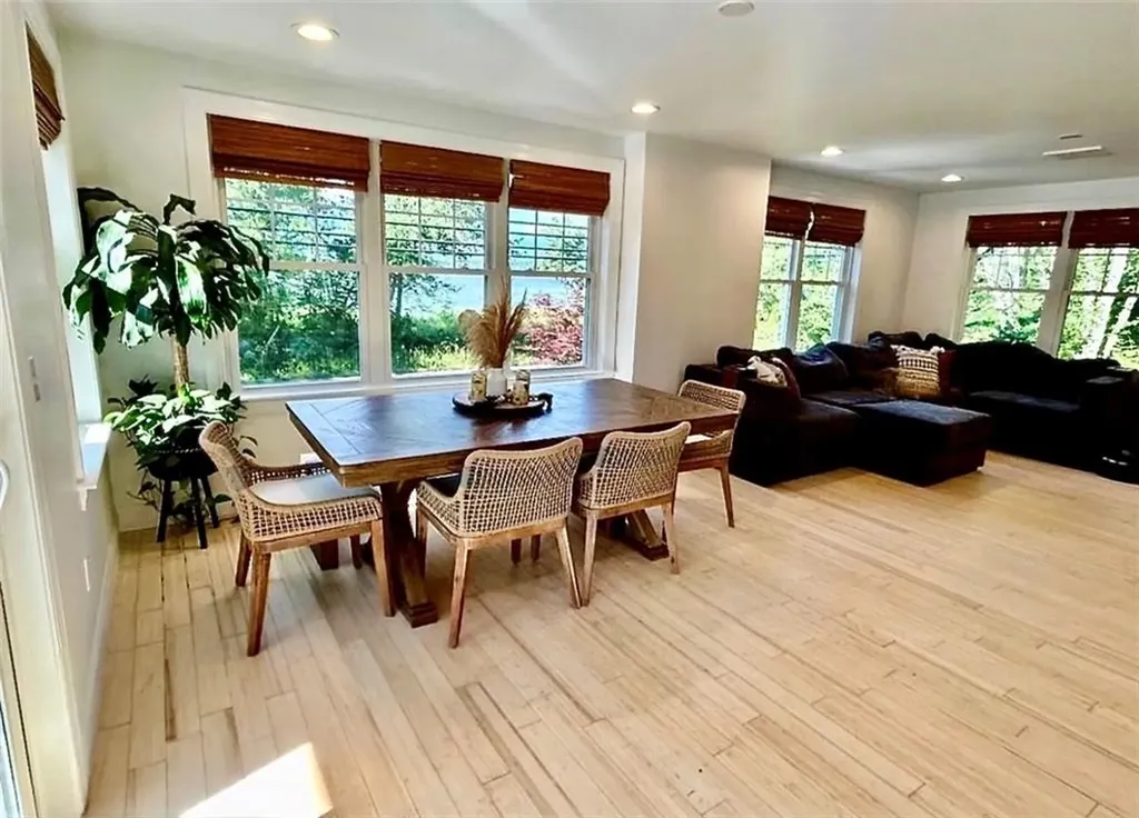 608 Wordens Pond Road South Kingstown RI 02879