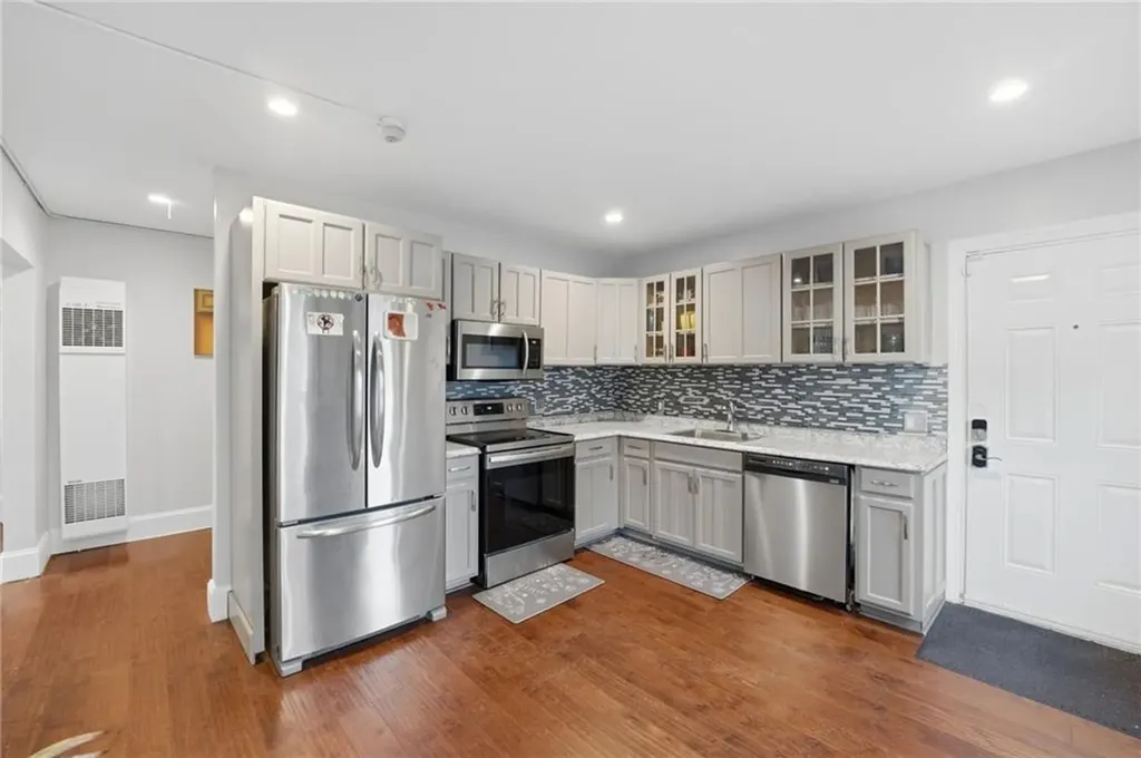 736 Social Street Woonsocket RI 02895