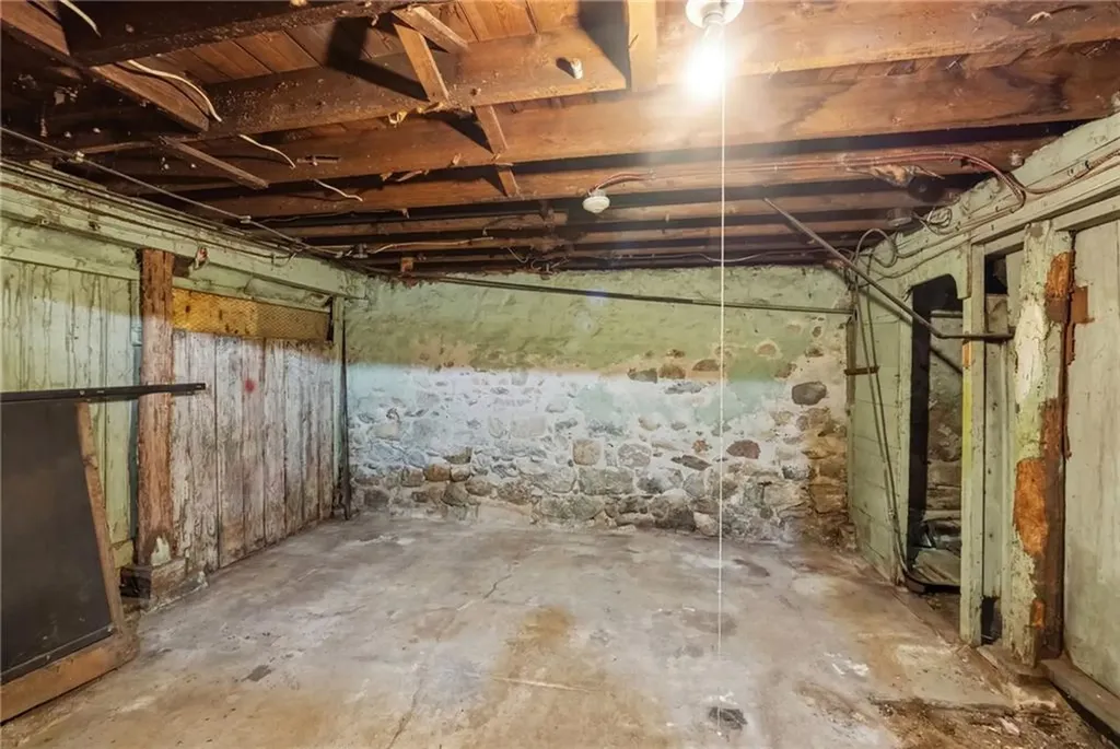 736 Social Street Woonsocket RI 02895