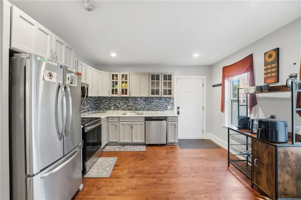 736 Social Street Woonsocket RI 02895