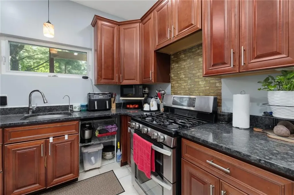 243 Killingly Street Providence RI 02909