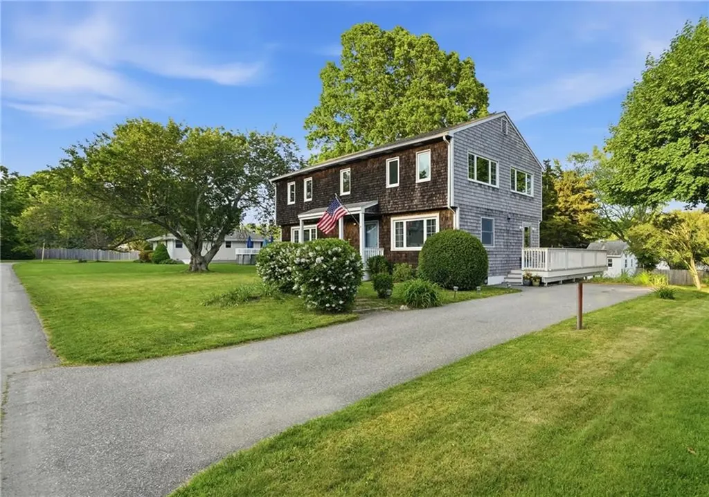 14 Dorothy Avenue Portsmouth RI 02871