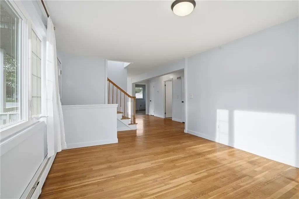 14 Dorothy Avenue Portsmouth RI 02871