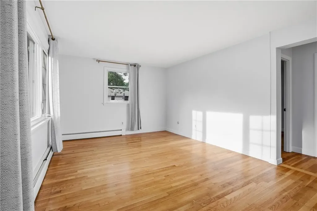 14 Dorothy Avenue Portsmouth RI 02871