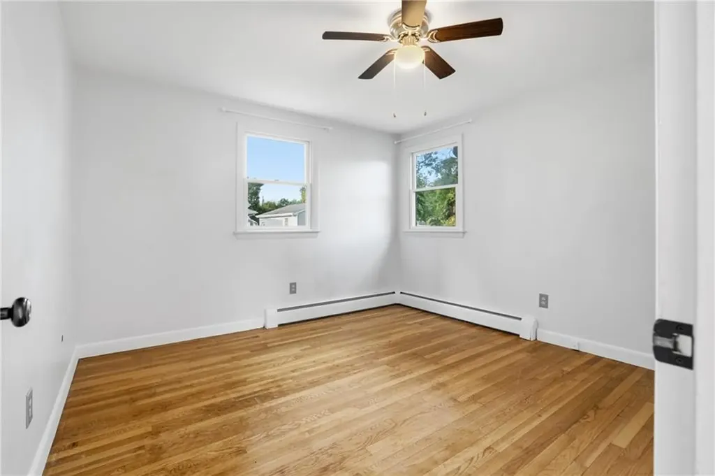 14 Dorothy Avenue Portsmouth RI 02871