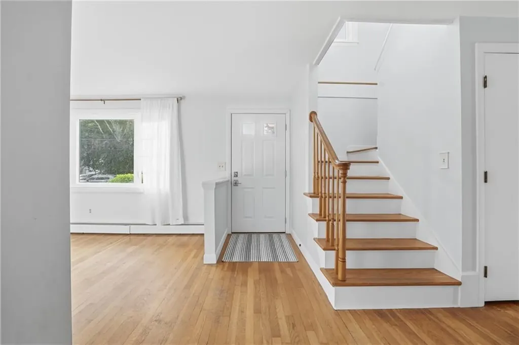 14 Dorothy Avenue Portsmouth RI 02871