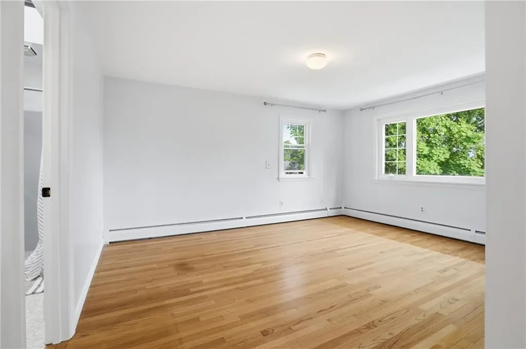 14 Dorothy Avenue Portsmouth RI 02871