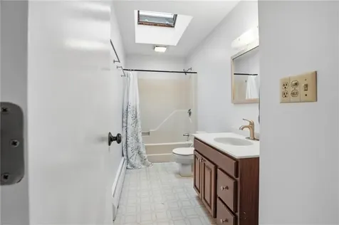 14 Dorothy Avenue Portsmouth RI 02871