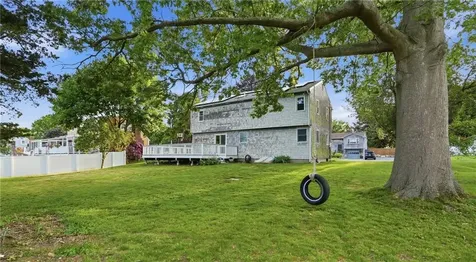 14 Dorothy Avenue Portsmouth RI 02871