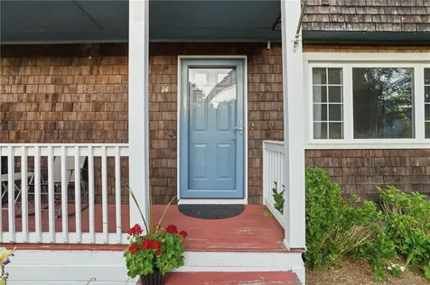 14 Dorothy Avenue Portsmouth RI 02871