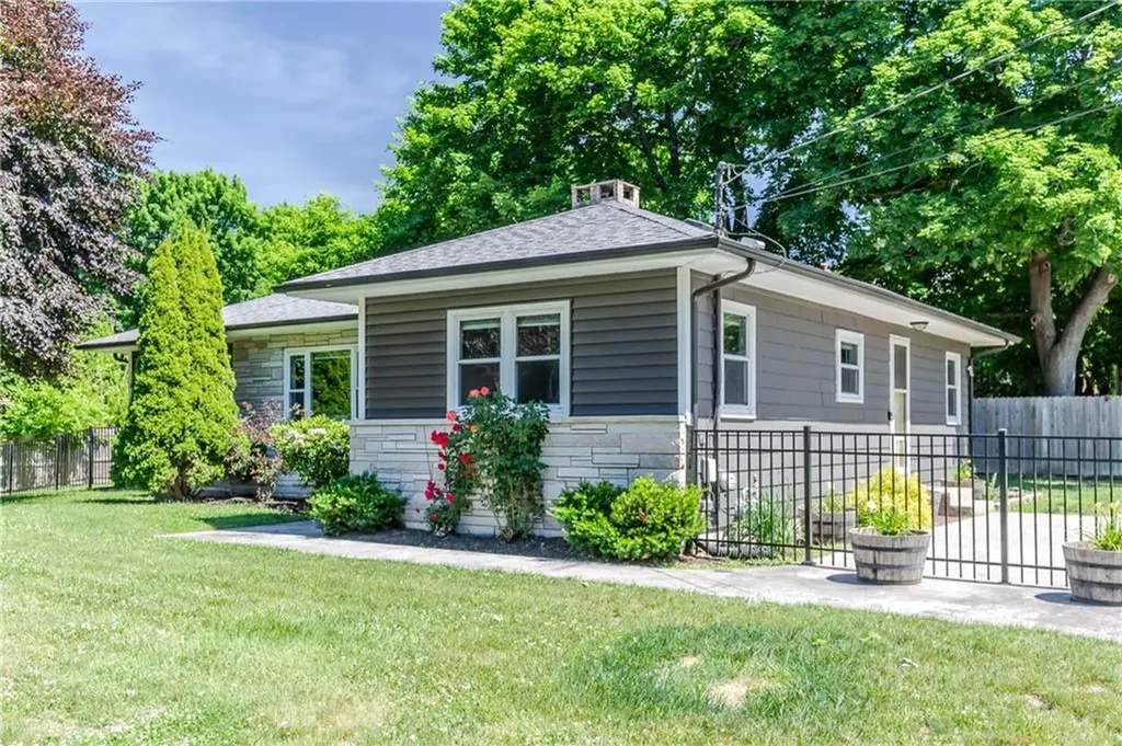 18 Hattie Avenue Smithfield RI 02828