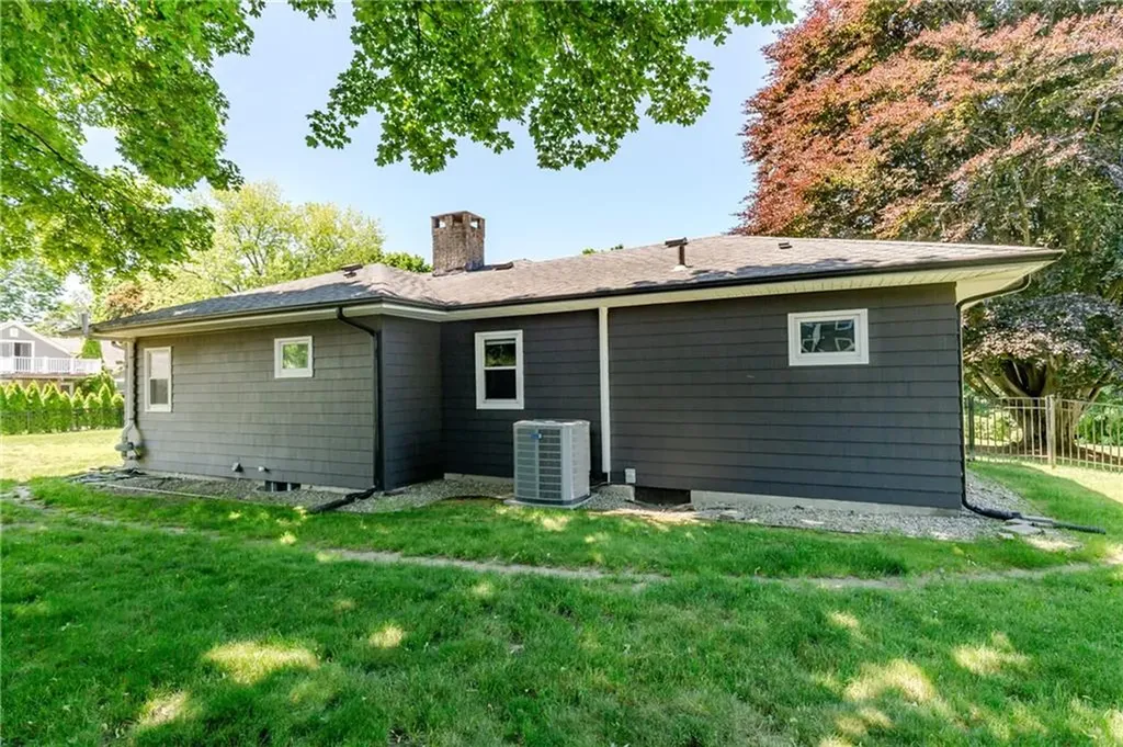 18 Hattie Avenue Smithfield RI 02828