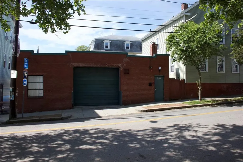 667 Wickenden Street Providence RI 02903