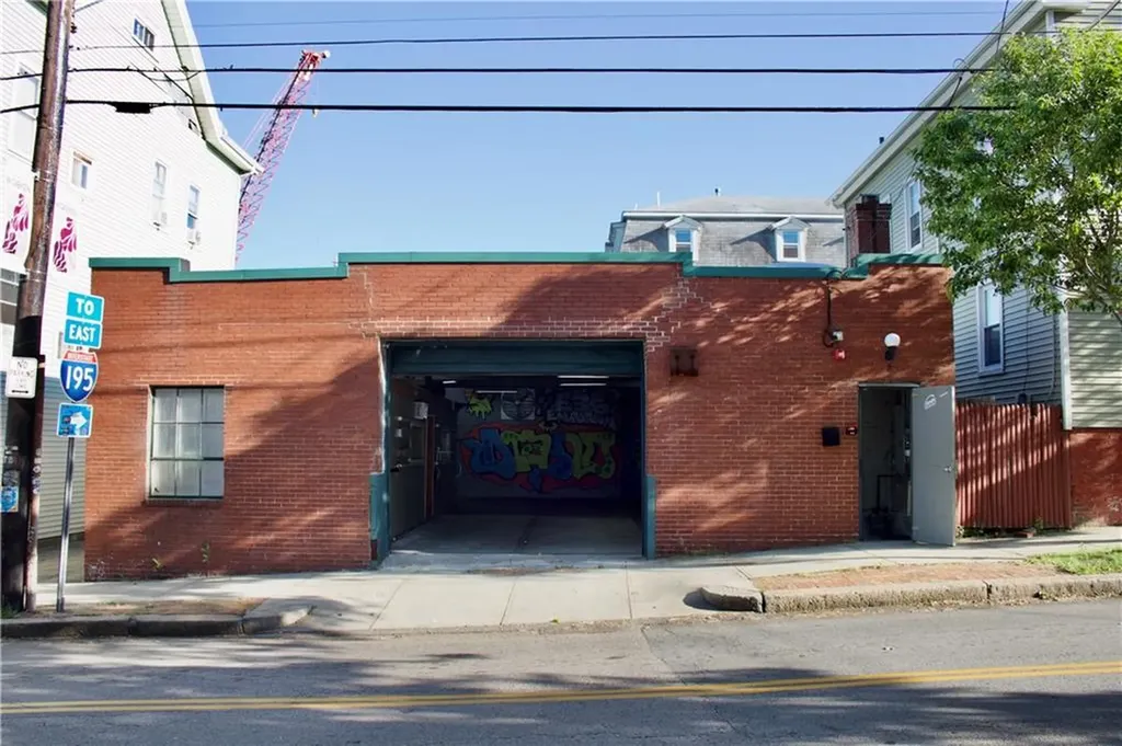 667 Wickenden Street Providence RI 02903