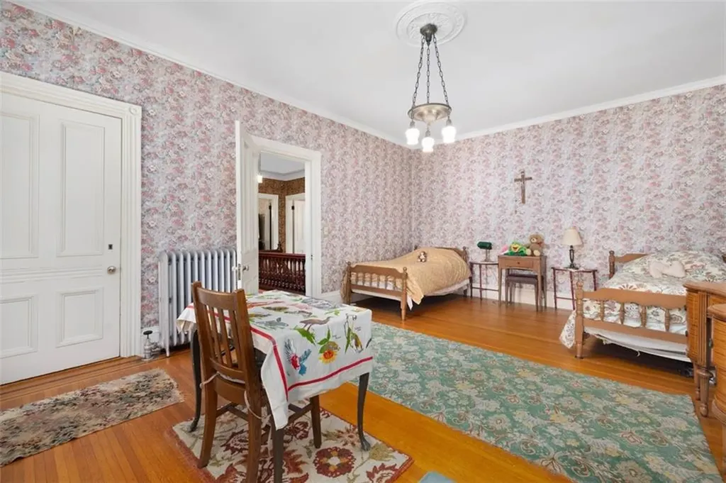 20 Bainbridge Avenue Providence RI 02909