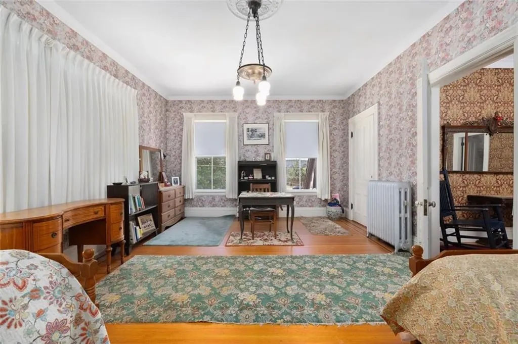 20 Bainbridge Avenue Providence RI 02909