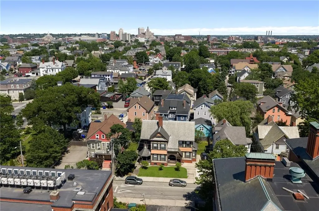 20 Bainbridge Avenue Providence RI 02909