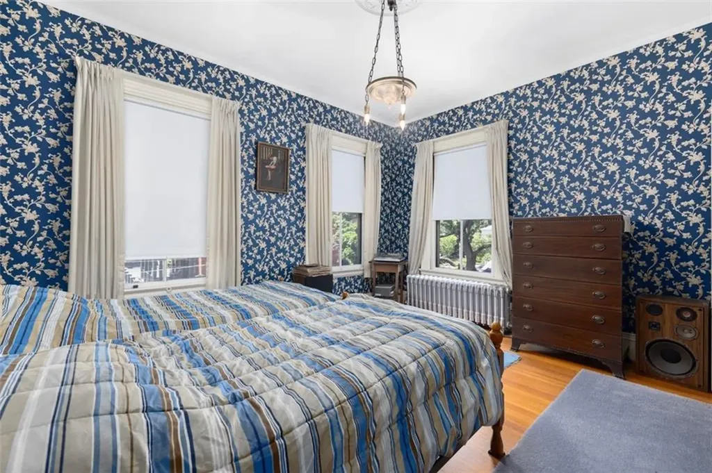 20 Bainbridge Avenue Providence RI 02909