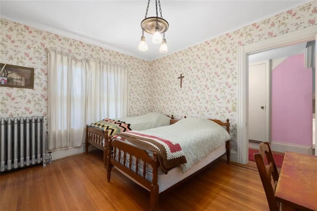 20 Bainbridge Avenue Providence RI 02909