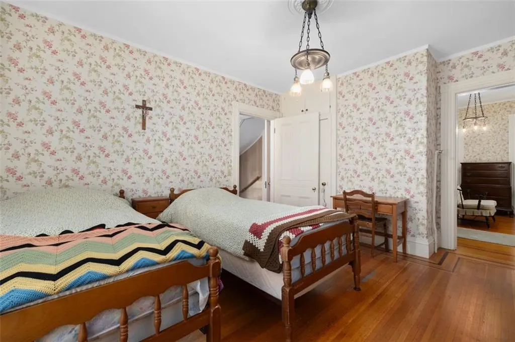 20 Bainbridge Avenue Providence RI 02909