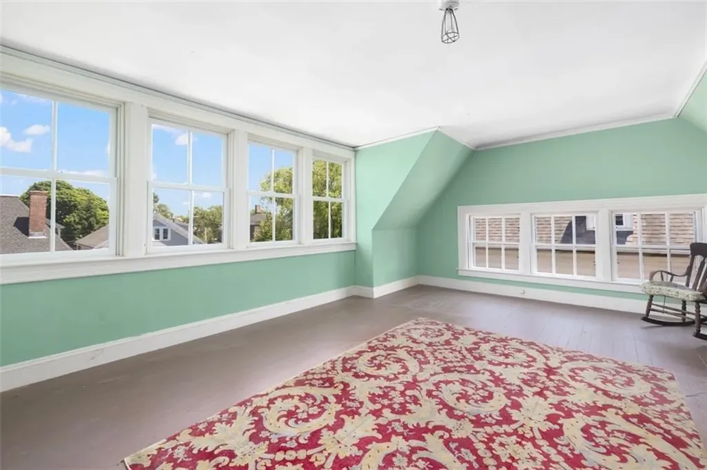 20 Bainbridge Avenue Providence RI 02909