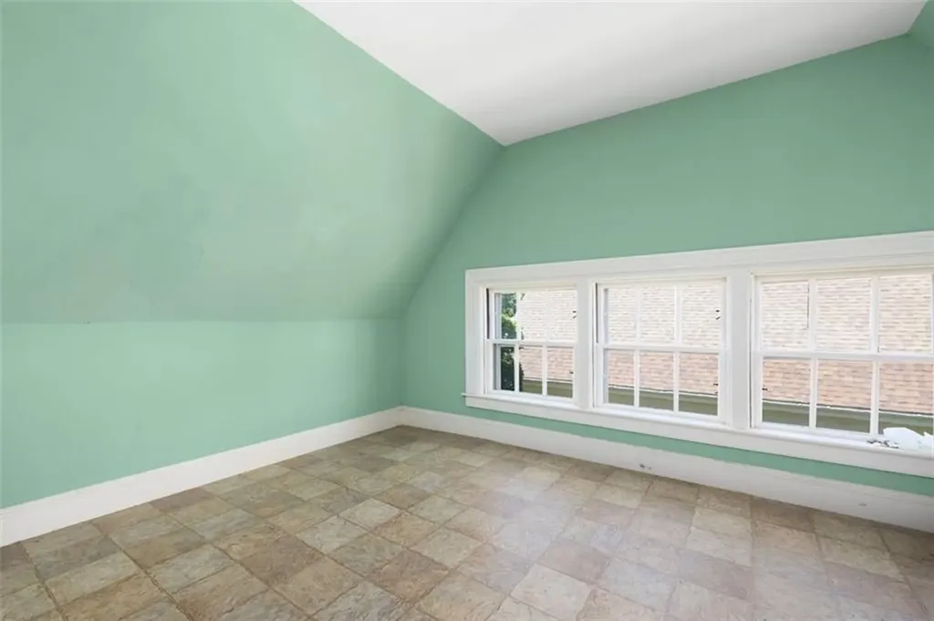 20 Bainbridge Avenue Providence RI 02909
