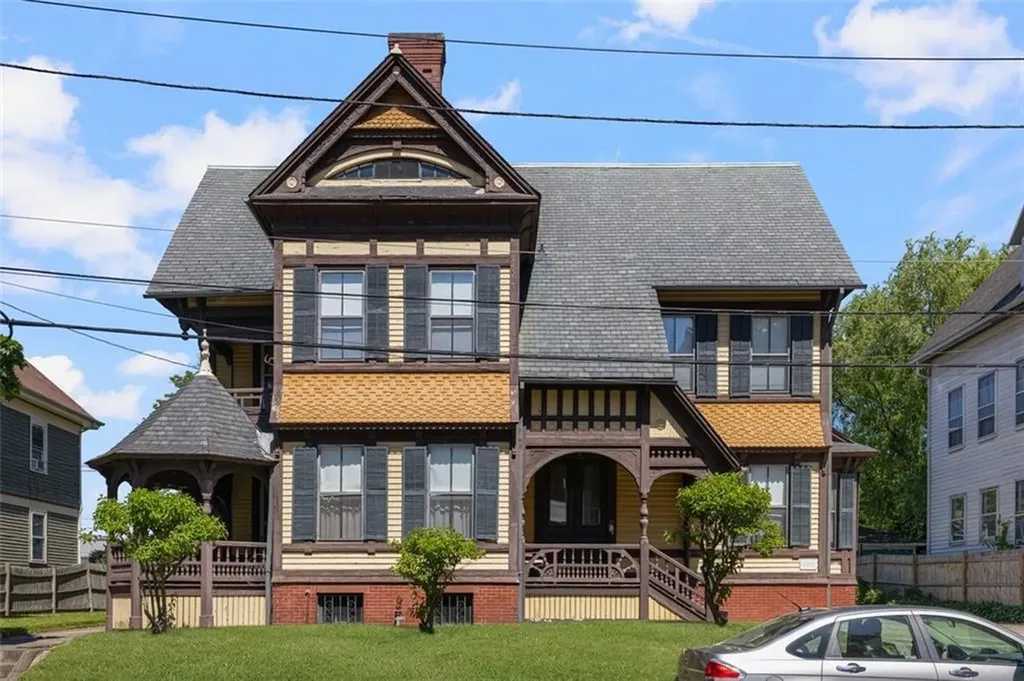 20 Bainbridge Avenue Providence RI 02909