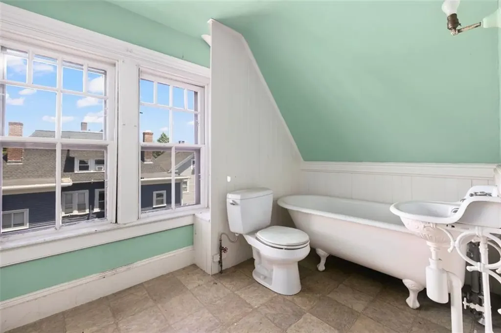20 Bainbridge Avenue Providence RI 02909