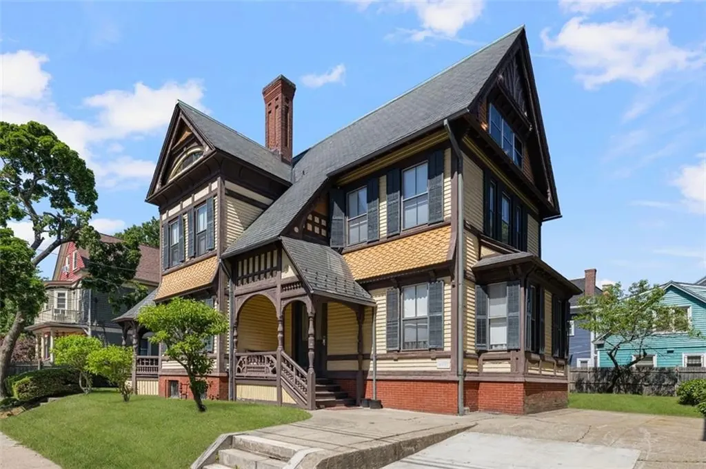 20 Bainbridge Avenue Providence RI 02909