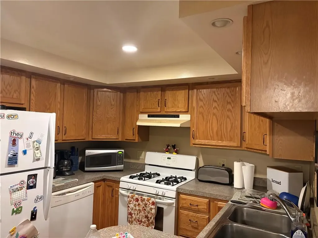 644 Elm Street Woonsocket RI 02895