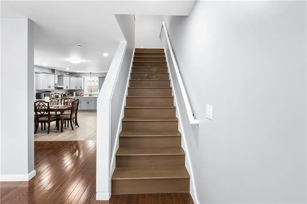 872 Branch Avenue Providence RI 02904