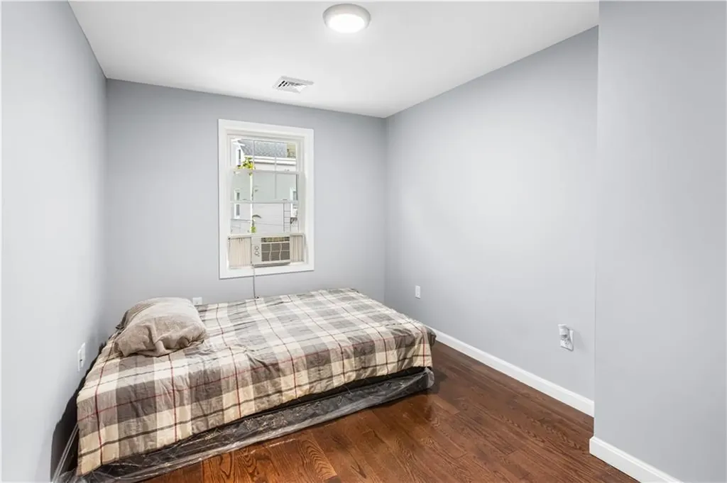 872 Branch Avenue Providence RI 02904