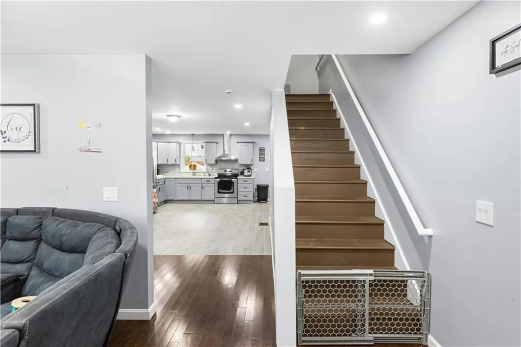 872 Branch Avenue Providence RI 02904
