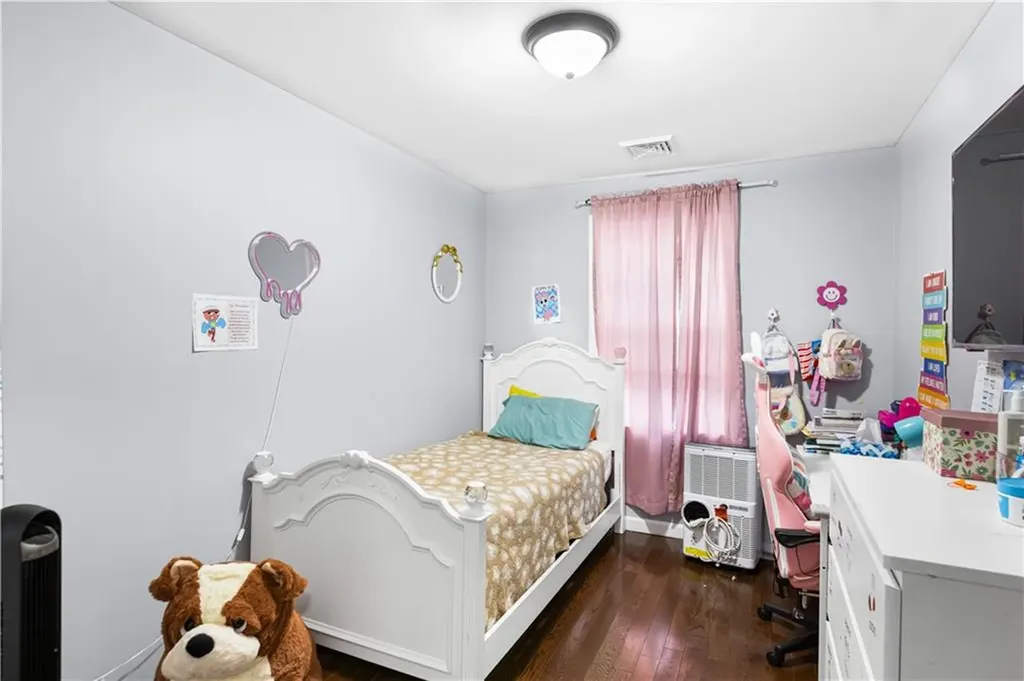 872 Branch Avenue Providence RI 02904