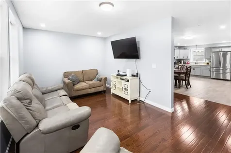 872 Branch Avenue Providence RI 02904