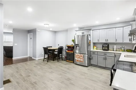 872 Branch Avenue Providence RI 02904