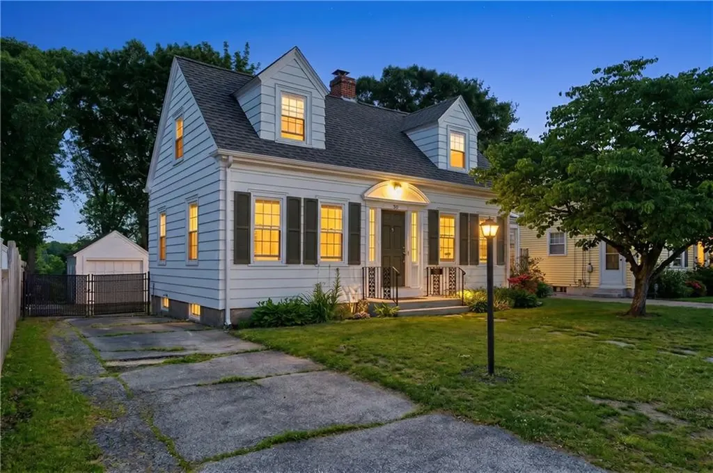30 Hopkins Terrace Cumberland RI 02864