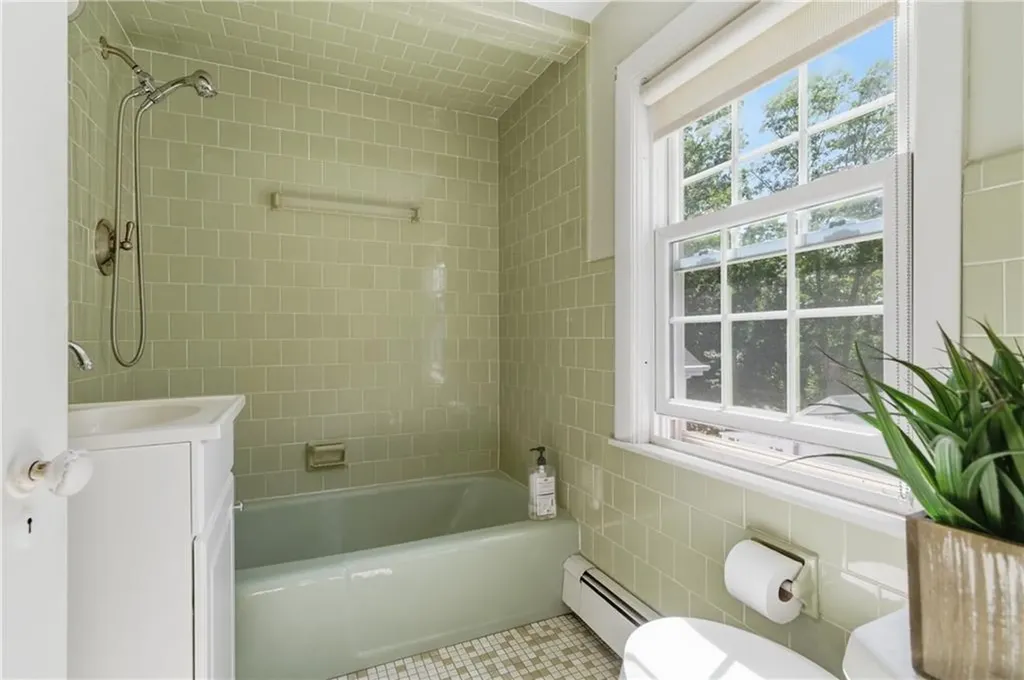 30 Hopkins Terrace Cumberland RI 02864