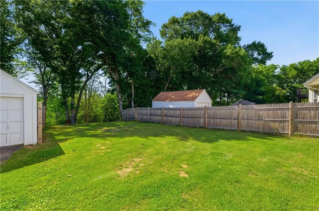 30 Hopkins Terrace Cumberland RI 02864