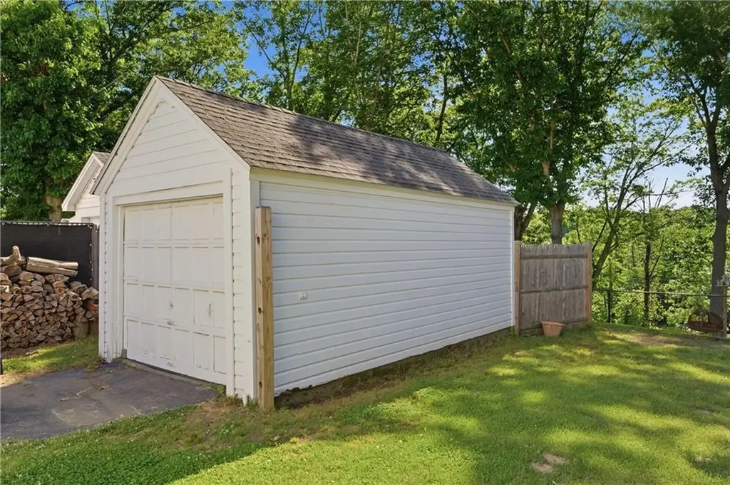 30 Hopkins Terrace Cumberland RI 02864