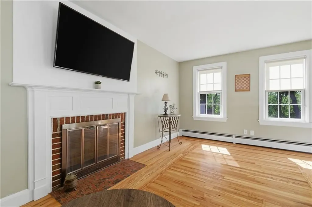 30 Hopkins Terrace Cumberland RI 02864
